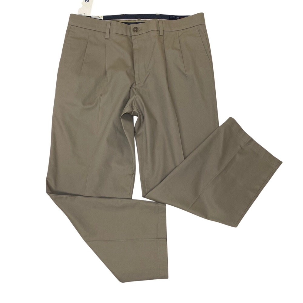 NWT Dockers Signature Khaki Classic Fit Pleated Pants 36x29 Flex Comfort